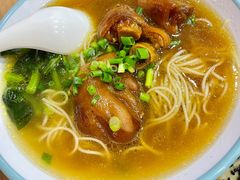 猪脚面-小杨生煎(金山百联购物中心3楼店)