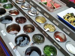 自助调料区-小龙坎老火锅(北京三里屯店)