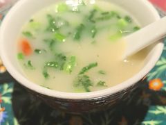 -尚尚仙·酸汤猪手·猪肚鸡火锅(华联万柳购物中心店)