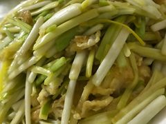 -明月食府(二区干二路店)