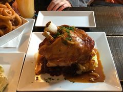 烤猪肘-Husi Bierhaus