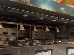 -金马门国际美食百汇(珞喻路店)