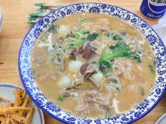 -邱芳粉店(迎宾大道旗舰店)