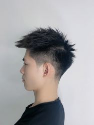 -魅·Hair设计烫染接发店