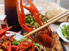 -老街烧烤大排档·地道湖北菜·龙虾馆(汉口火车站店)