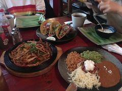 -Pistolera Mexican Cantina女枪手墨西哥餐厅(碧云路店)