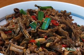 Dried Yardlong Bean Stir-Fried with Preserved Sausage