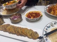 -沙枣树辣子鸡•新疆家常菜(喀什西路店)