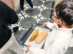 -HOT CRUSH趁热集合·现烤面包(上海环球港店)