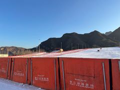 -荣盛康旅野三坡滑雪场