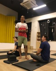 -静待花开瑜伽尊巴会馆