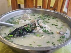 -雪湖煜辰鱼头老店(雪野湖店)