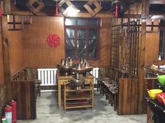 -果松木炭酸菜铜火锅·外婆参鸡汤