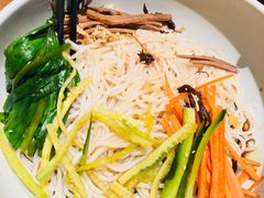 -云海肴·汽锅鸡·云南菜(天山百盛优客店)