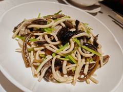 茭白炒现划鳝丝-玫瑰厅上海菜(兴国路店)