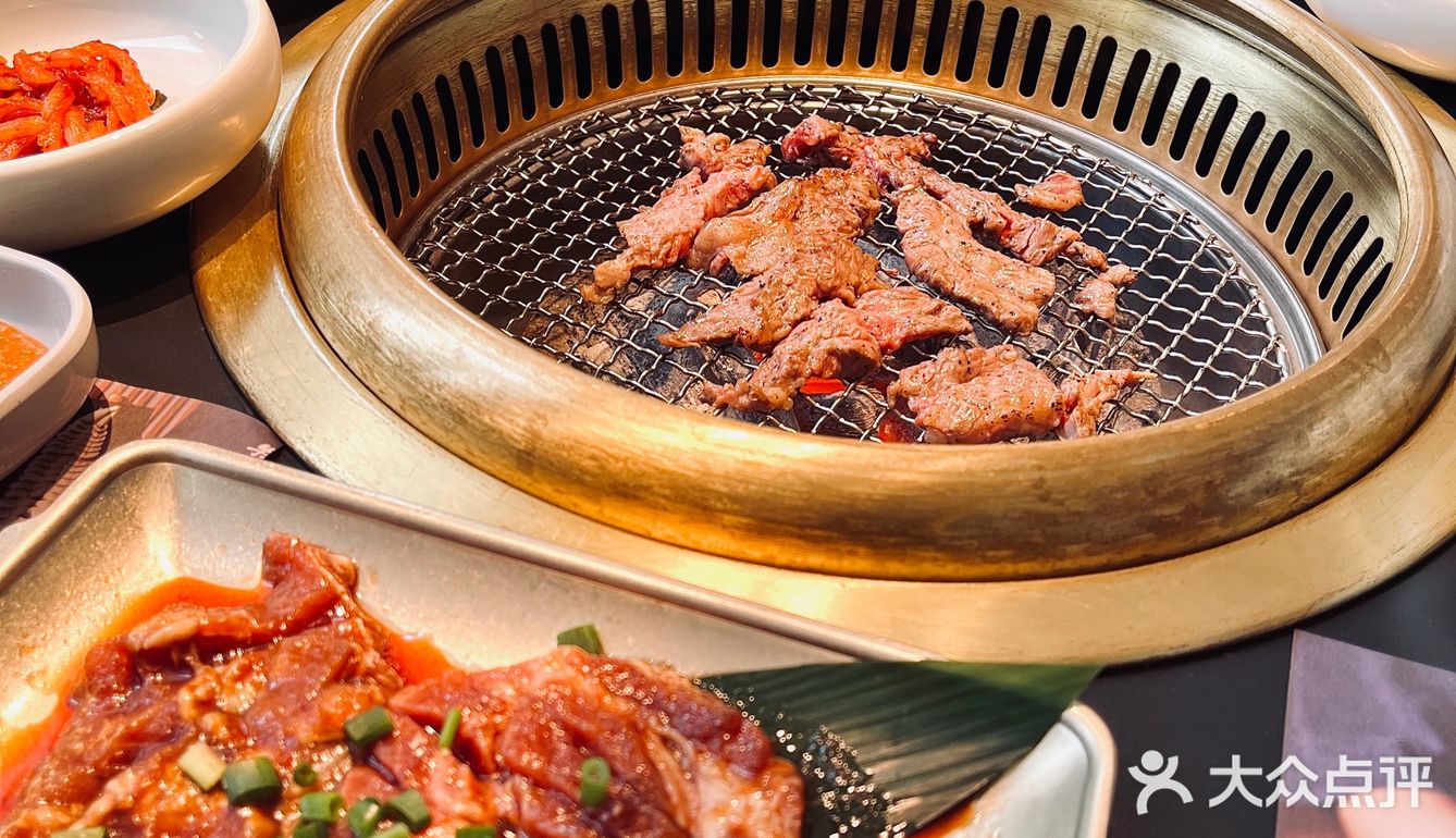 🦀️辣酱蟹+🥩炭火烤肉！全程坐等投喂！