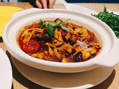 -渝信川菜 · 川味家常菜(财富购物中心店)