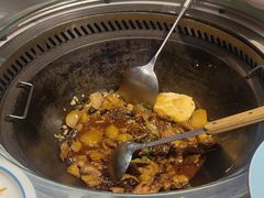 -雪乡人家东北菜·铁锅炖一切(高斯路店)