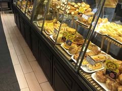 面包甜点陈列柜-山崎面包(百联世纪店)