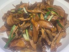 -关东小磨东北菜(上海长风大悦城店)
