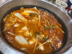-黄利砖万峰林布依特色酸笋牛肉馆