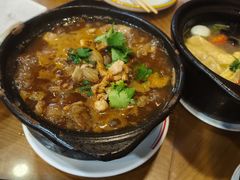 -三鞭一花·独一处·元英砂锅(海光寺店)