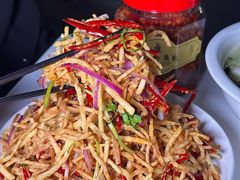 -丹水桥地锅鱼·翘嘴鲌·地方特色全鱼宴(丹江口大坝店)