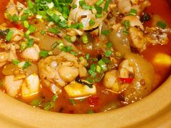 青椒紫苏焖牛蛙-火宫殿·湘菜小吃·商务宴请·生日聚会(东塘店)