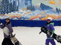 -乔波室内滑雪场