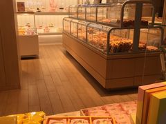 面包甜点陈列柜-好利来(红牌楼店)
