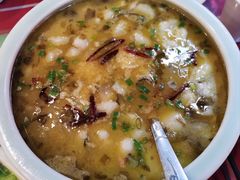 酸菜鱼粉丝汤-三顾园(锦里店)