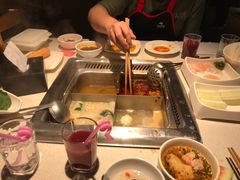 -海底捞火锅鲜切牛肉主题店(长寿路店)