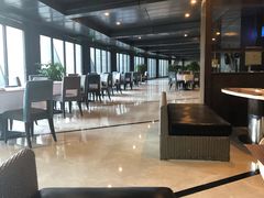 -上海滴水湖皇冠假日酒店