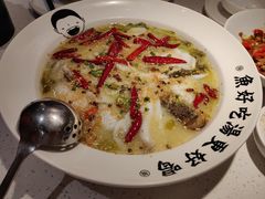 -江渔儿酸菜鱼(映月湖环宇城店)