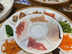 -芸南道·过桥米线(昆明老街旗舰店)