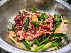 -周良天山牛杂城(天山路总店)