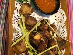 -香巴拉云南餐厅(华莱坞店)