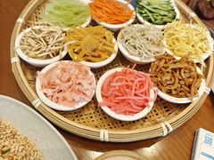 -包整·丝娃娃(一览甲秀楼风景店)