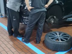 -奔驰上海利星(七宝店)