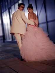 -至臻微拉婚纱摄影