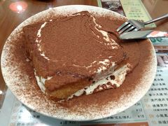 小龙凤漏奶华-小龍鳳餐室(番禺路店)