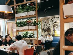 -渝信川菜 · 川味家常菜(财富购物中心店)