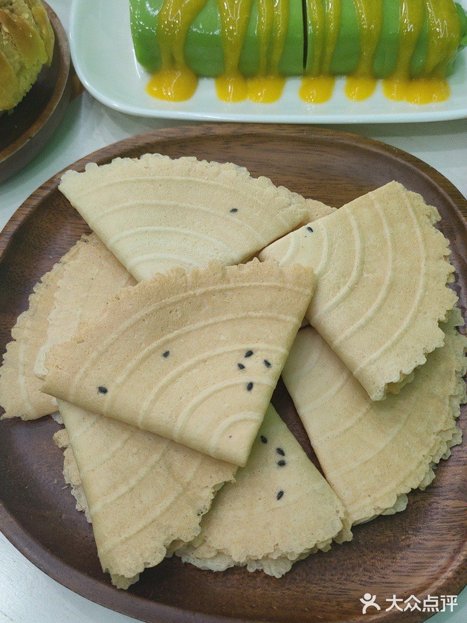 万宁这家巧克力球冰淇淋清补凉，冰爽又浓郁😋