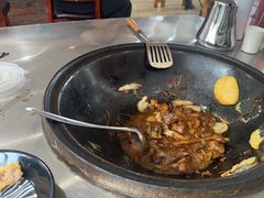 -粘豆包柴火铁锅炖