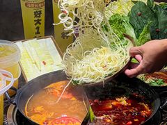 -冯校长老火锅(中联广场店)