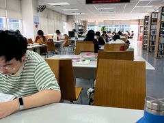 -南山图书馆(常兴路店)