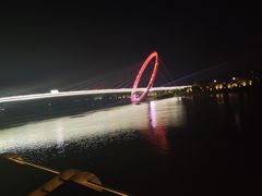 -南京眼步行桥