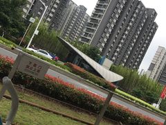 -高新区有轨电车1号线嘉陵江路站