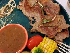 -丽莎沙拉轻食餐厅(国贸店)