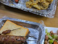 -亨利烧烤(理想山店)